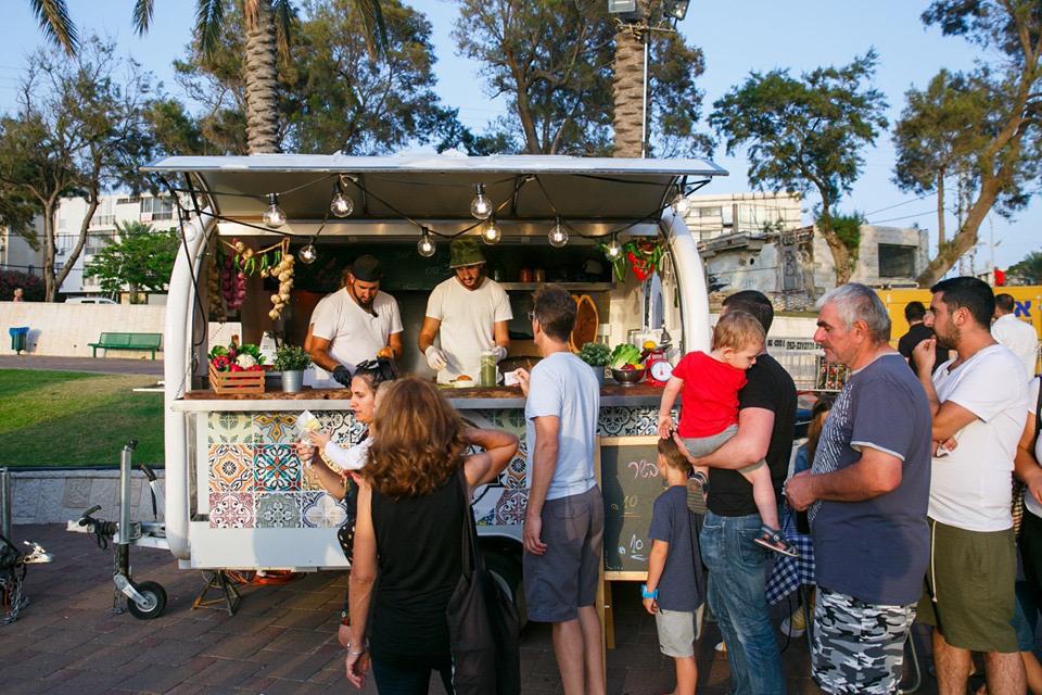 דוכני מזון ליום העצמאות