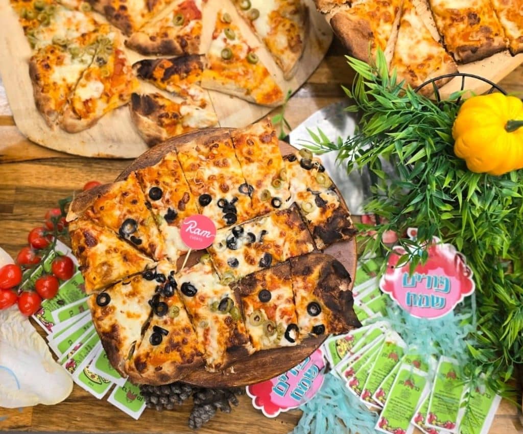 שולחן אוכל לאירועים